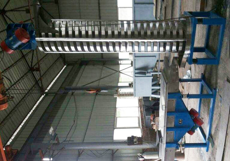 不銹鋼垂直振動提升機(jī)