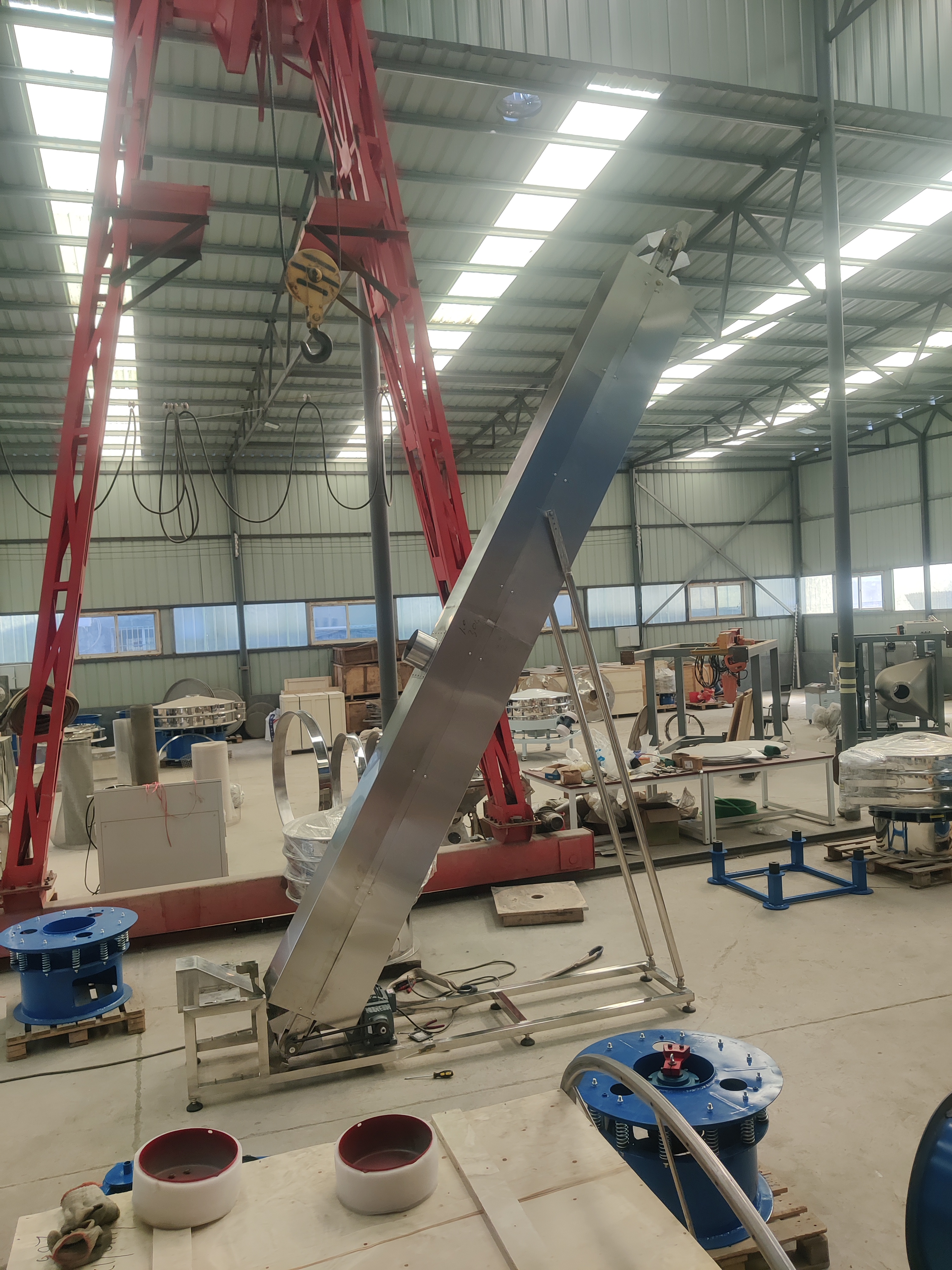 HL環鏈離心斗式提升機的工作原理及結構有哪些？