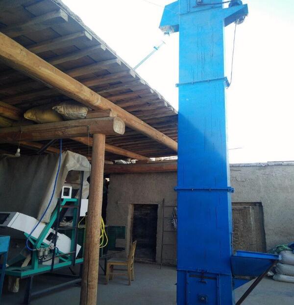 垂直斗式提升機料斗接觸殼體如何解決？